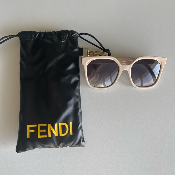 FENDI Gradient Square Sunglasses - Picture 3 of 5